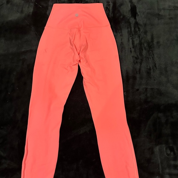 Size 4,Lululemon Pants - Picture 1 of 2
